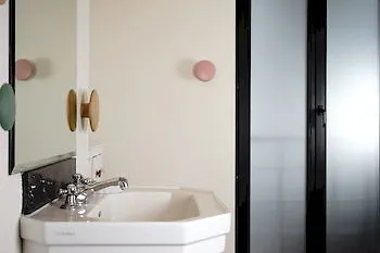 Apartman Yawn *