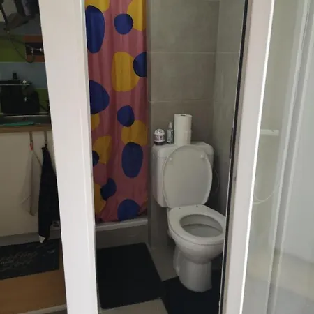 Un Petit Studio Confortable Au Coeur De Bruxelles Brussels