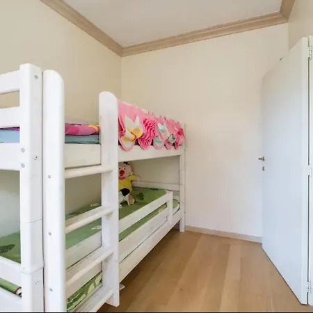 The Pink House בית נופש בריסל