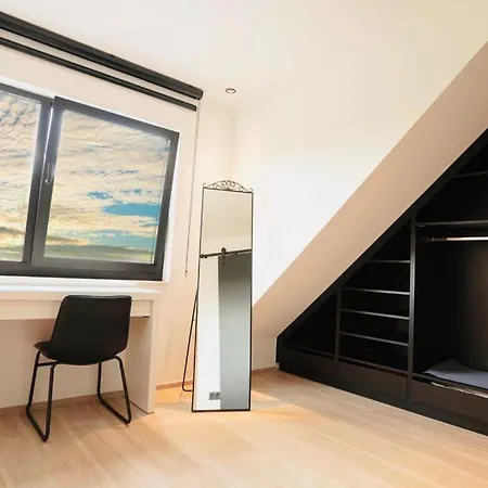 Palace Expo Lägenhet *