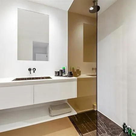 Charlemagne Appartement Brussels Апартаменты