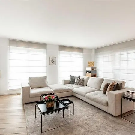 Charlemagne Appartement Brussels Апартаменты