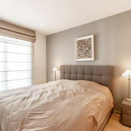 Апартаменты Charlemagne Appartement Brussels Брюссель