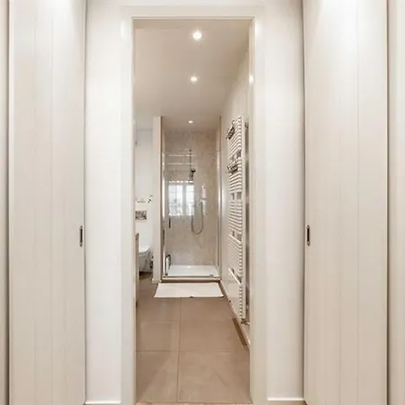 Charlemagne Appartement Brussels * Брюссель