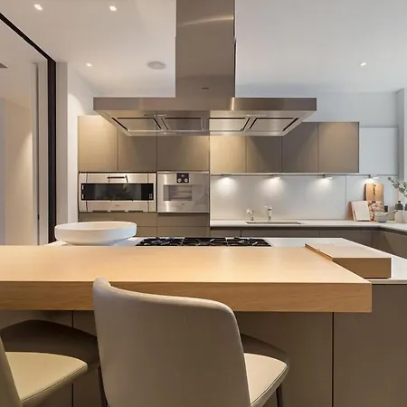 Charlemagne Appartement Brussels Брюссель