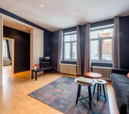 Gezellig Appartement Met Twee Slaapkamers En Balkon * بروكسل