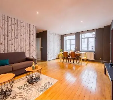 Gezellig Appartement Met Twee Slaapkamers En Balkon Appartamento *