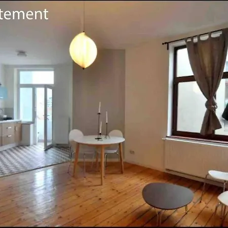 Cosy Apartment In Dansaert/St Catherine, Brussels Apartman *