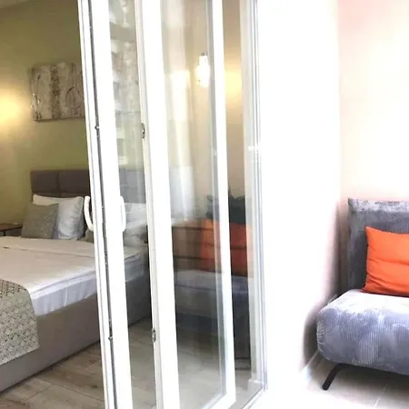 Goede Behuizing Met Reparatie En Een Aangename Prijs Apartment *