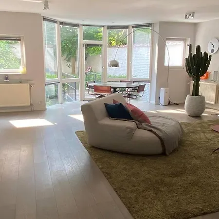 شقة Large Convenient Flat In Central Brussels