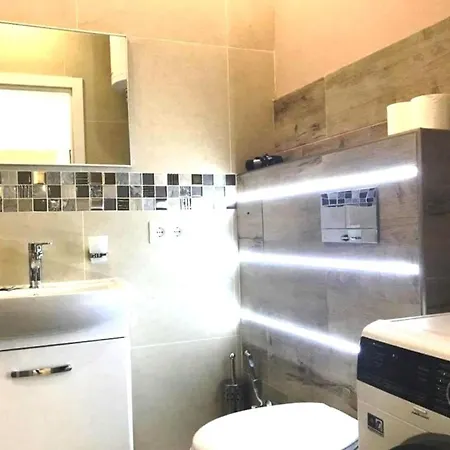 شقة Goede Behuizing Met Reparatie En Een Aangename Prijs بروكسل