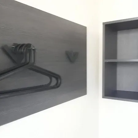 Twin Room With Two Single Beds Appartement Bruxelles