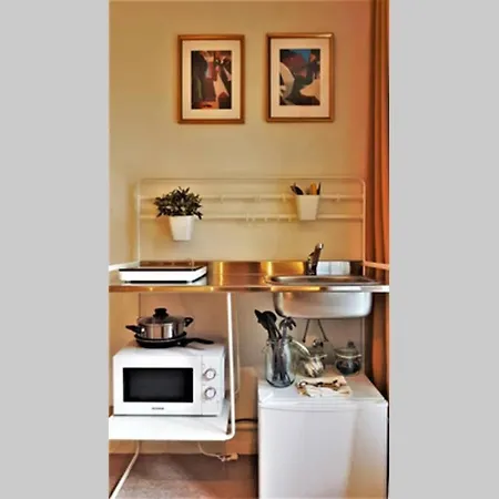 Appartamento Just-Renovated Small Studio
