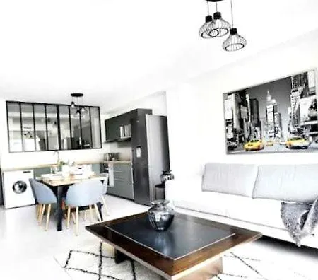 Luxurious Apartments Apartmán *