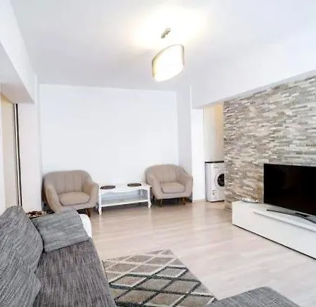 Comfortable Apartment For 5 People Appartamento *
