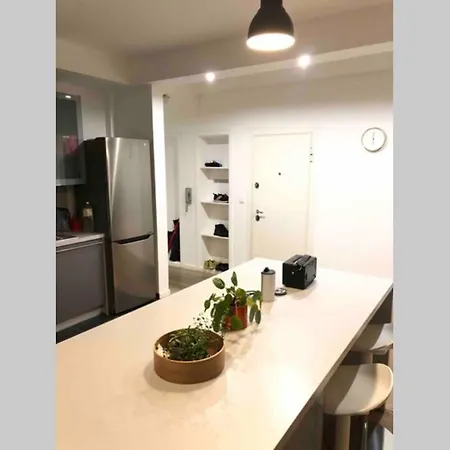 Lovely One Bedroom Condo In The Heart Of Ixelles * Bruxelas