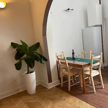 Apartamento - Eu Commission 4 Bedrooms And Garden Barbecue