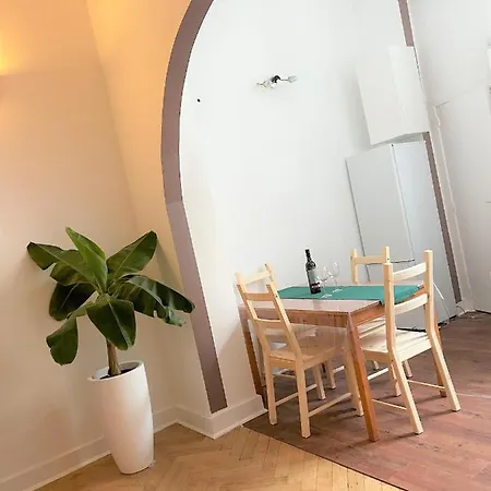 - Eu Commission 4 Bedrooms And Garden Barbecue Apartamento