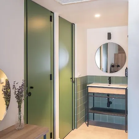 Latroupe Grand Place *