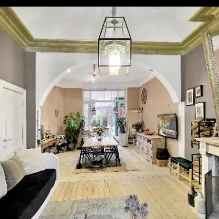One Bedroom Appartement With City View Furnished Balcony And Wifi At Saint Gilles * Brüssel