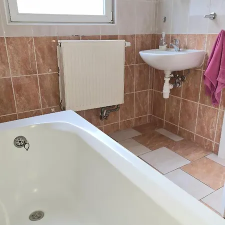 - Eu Commission 4 Bedrooms And Garden Barbecue Apartamento *