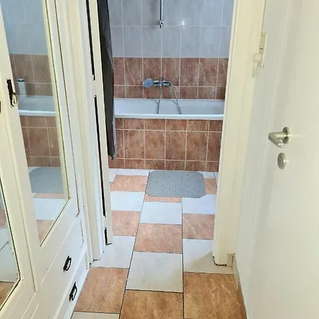 - Eu Commission 4 Bedrooms And Garden Barbecue Apartamento