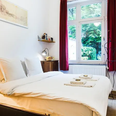 Flagey Garden Apartment Brussels