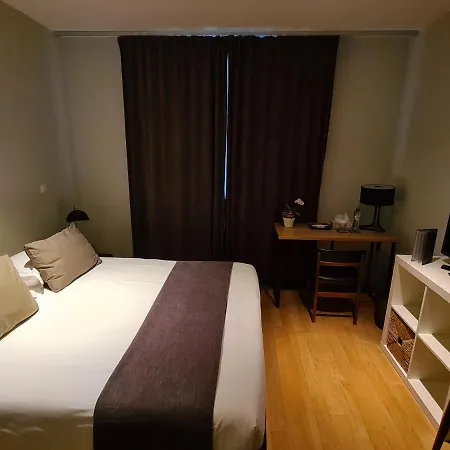 A Cote Du Cinquantenaire 4*