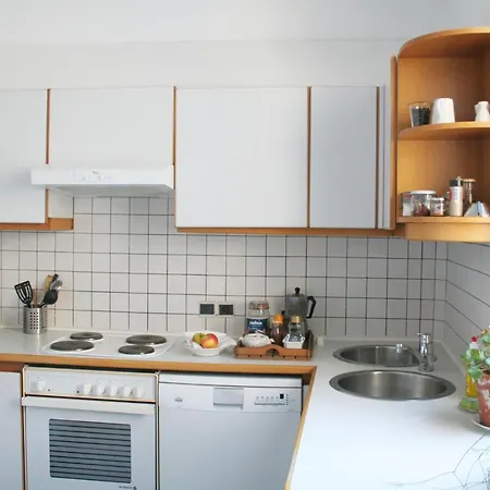 Chambre Dans Un Appartement De Charme Au Coeur De Bruxelles Bed & Breakfast