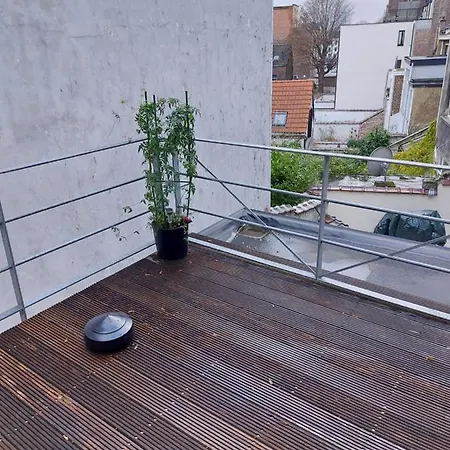 Logement Entier Dans Une Maison D'Artiste Апартаменты