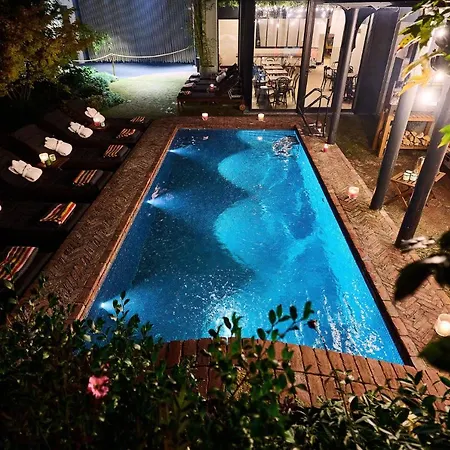 Latroupe Jardin Secret 3*