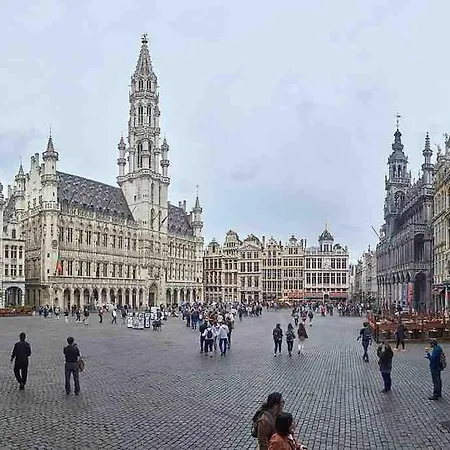 Grand Place *