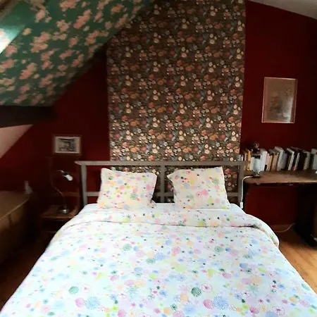 La Petite Maison Dans L Impasse Brussels