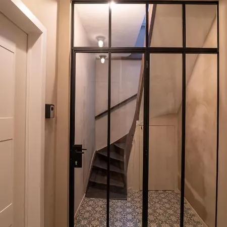 Lovely Triplex In The Heart Of Le Sablon * ブリュッセル