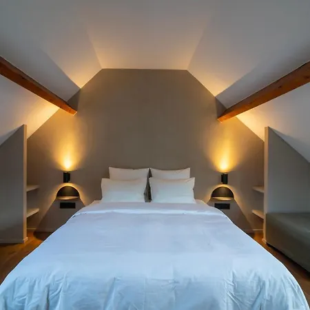 Lovely Triplex In The Heart Of Le Sablon * ブリュッセル