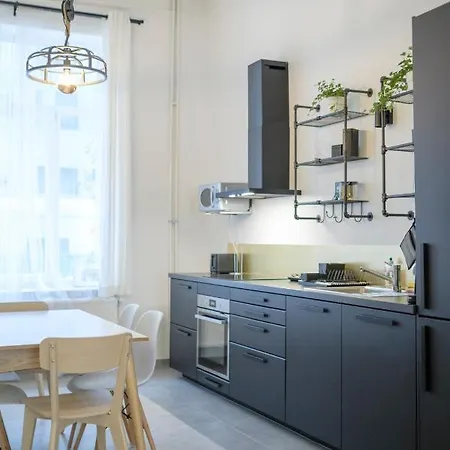 Nice 3 Bedrooms Duplex Between Kanal & Tour & Taxis Appartement Bruxelles