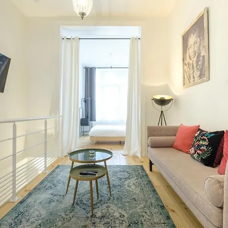 Nice 3 Bedrooms Duplex Between Kanal & Tour & Taxis Apartment