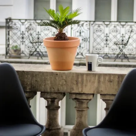 Cosy Very Well Located In Brussels. شقة *