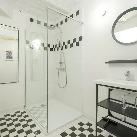 Nice 3 Bedrooms Duplex Between Kanal & Tour & Taxis *