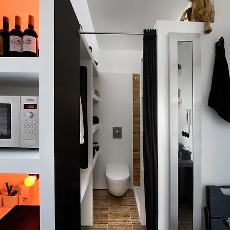 Mini Loft Ulb Delta Area With Terrace Апартаменты *