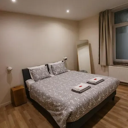 Central&cozy In Hotel apartamentowy Bruksela
