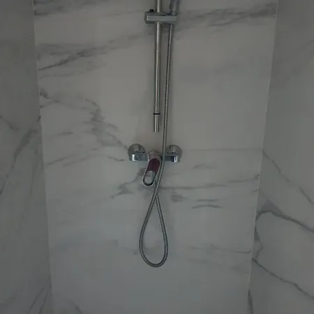 B96 بيت ضيافة *