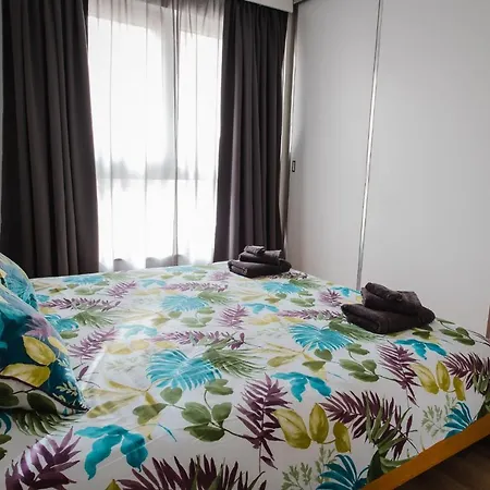 Midi-suede * Brüsszel