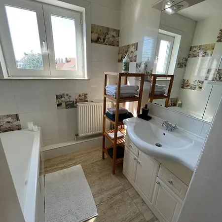 Dans Un Beau Quartier A Anderlecht Apartment *