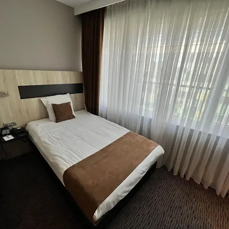 Western Royal Centre