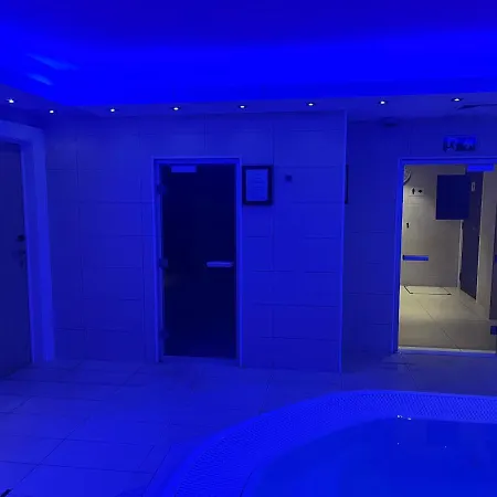 Mercure Centre Midi Hotel