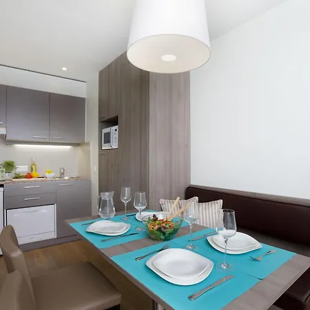 Citadines Toison D'or Aparthotel 3*