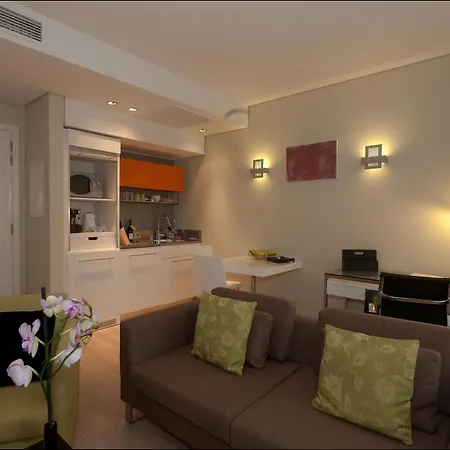 B-aparthotel Grand Place Apartahotel