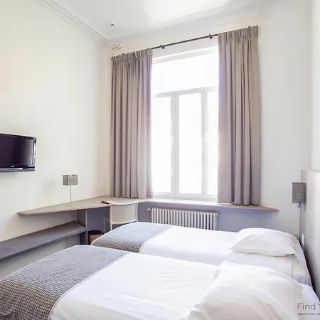 ドゥ コングレス 3*