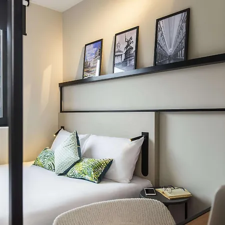 Ξενοδοχείο Ibis Centre Chatelain 3*